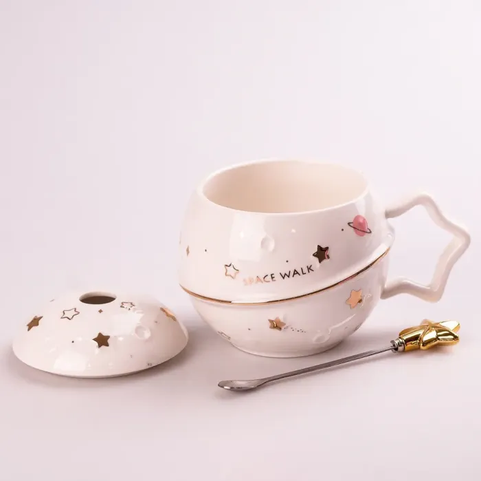 Чашка керамическая 500 мл Space Walk с крышкой и ложкой с крышкой Белый (HP8226W) - изображение 2