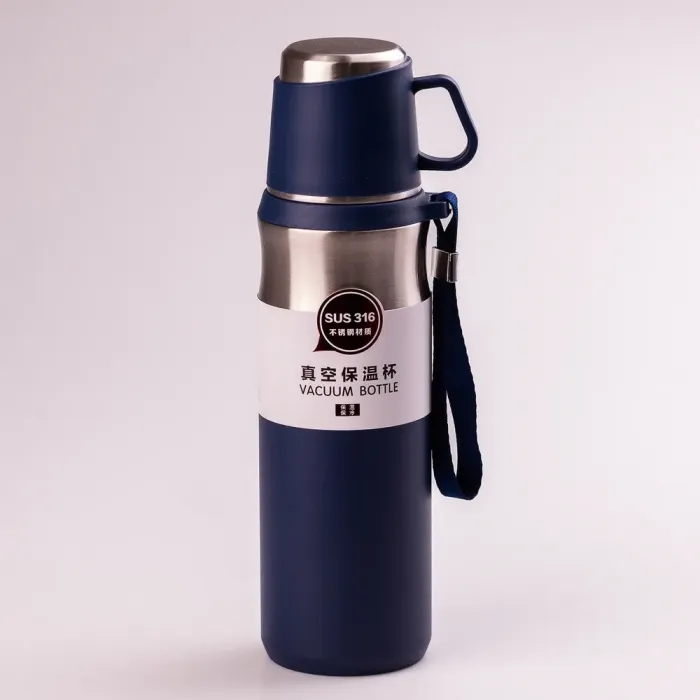 Термос с чашкой и ремешком 600мл из нержавеющей стали тепло до 12 часов (HPGM80155BL) - изображение 1