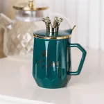 Чашка керамічна 400 мл Queen of Everything з кришкою та ложкою Зелений (HPCYM0863GR)