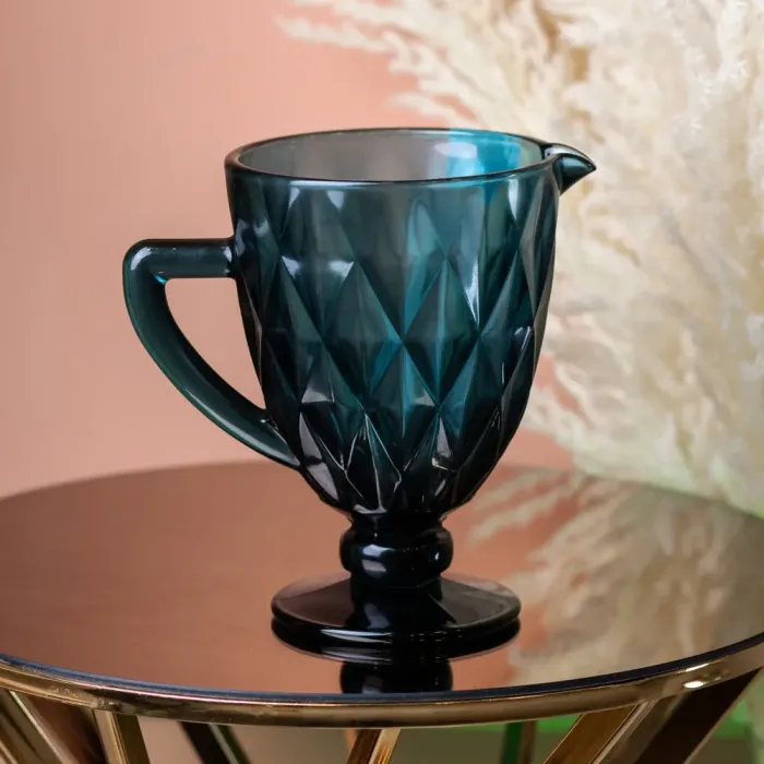 Глек для напоїв 1.3 л фігурний гранований з товстого скла (HP038BL) - зображення 1