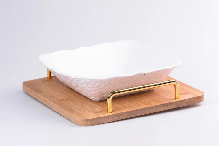 Блюдо сервірувальне порцелянове глибоке 600 мл на дерев'яній підставці 24×25.5см (HP480) - зображення 3