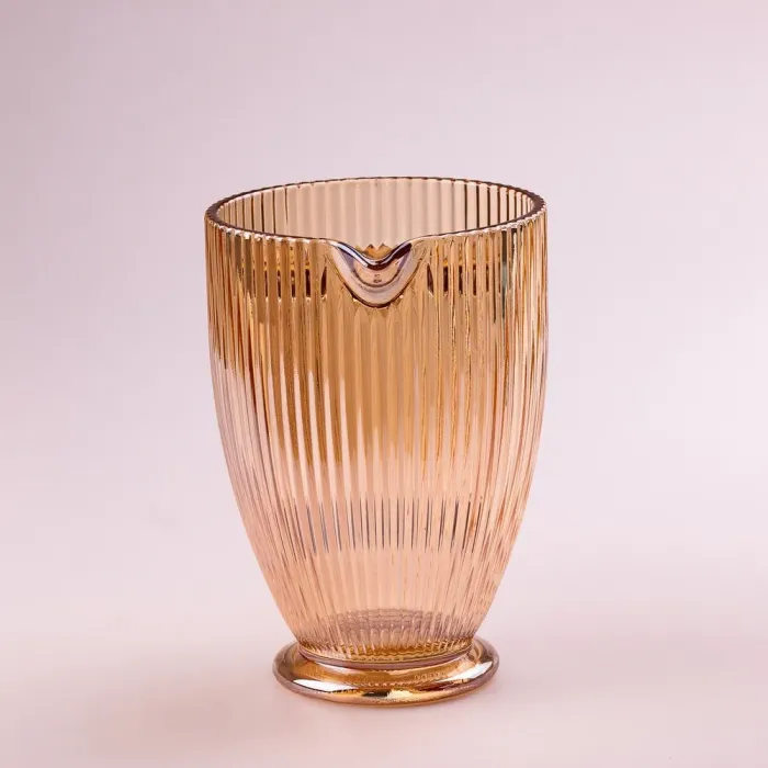 Глек для напоїв 1.2 л фігурний прозорий ребристий із товстого скла Бурштиновий (HP7118A) - зображення 3