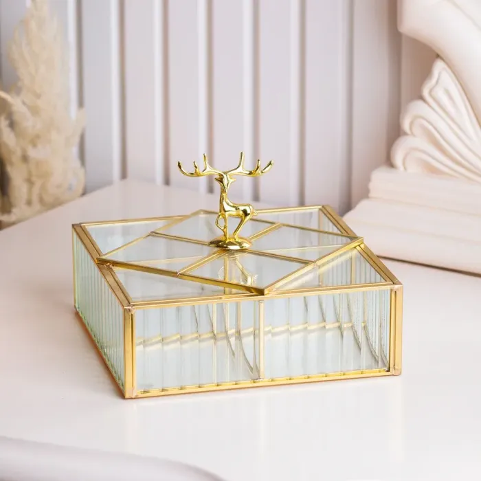 Шкатулка для прикрас Золотий олень прямокутна скло з металевим каркасом 18х18,5 см (HP416) - зображення 1