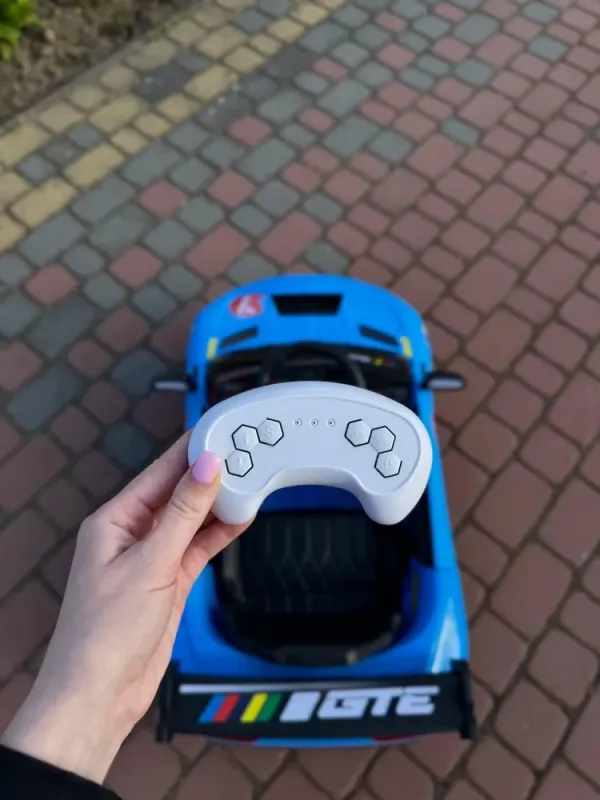 Дитячий спортивний електромобіль кабріолет зі спойлером Cabrio 6V 5A (пульт, LED-фари, музика, педаль газу), Синій (G538) - зображення 10