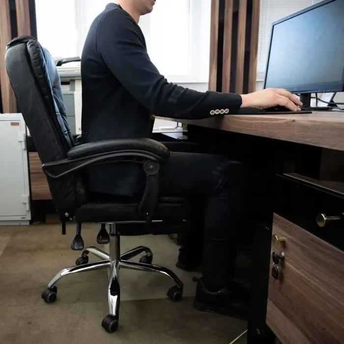 Офісне комп'ютерне крісло Primaveo з підніжкою | Еко-шкіра, Чорне (G1137) - изображение 6