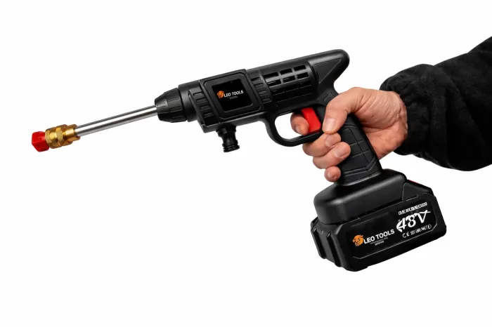 Акумуляторна мийка високого тиску LEO TOOLS 48V + 2 акумулятори (Польща) (LE120-В) - зображення 4
