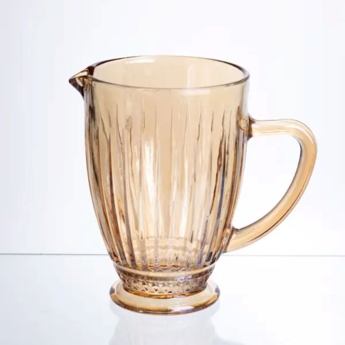 Глечик для напоїв 1.2 л фігурний прозорий ребристий з товстого скла бурштиновий HP-19-243 (HP-19-243) - зображення 1