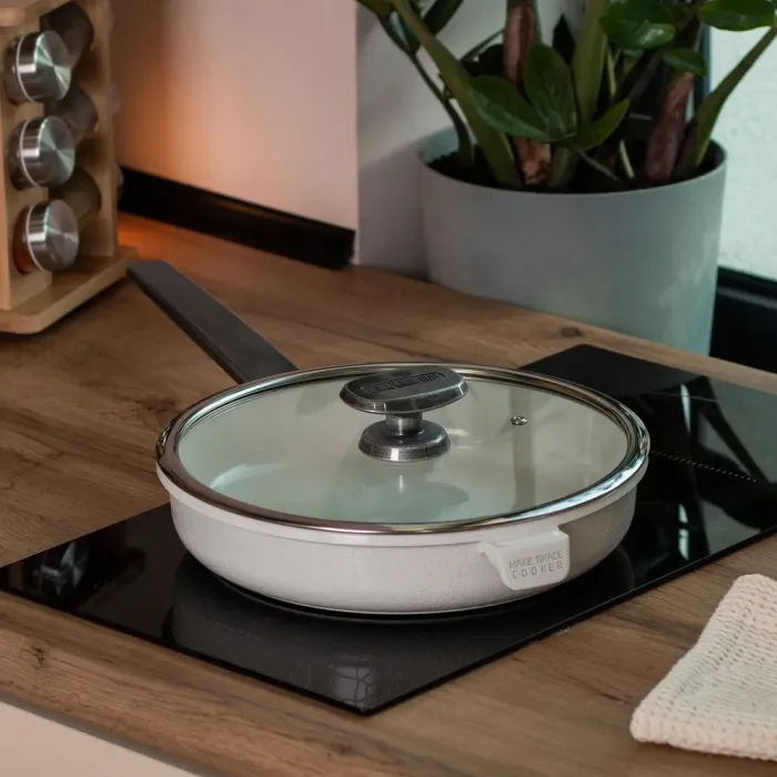 Сковорода MGC з кришкою 26 см та керамічним антипригарним покриттям 2.7 л біла (HP-4-458W) - зображення 6