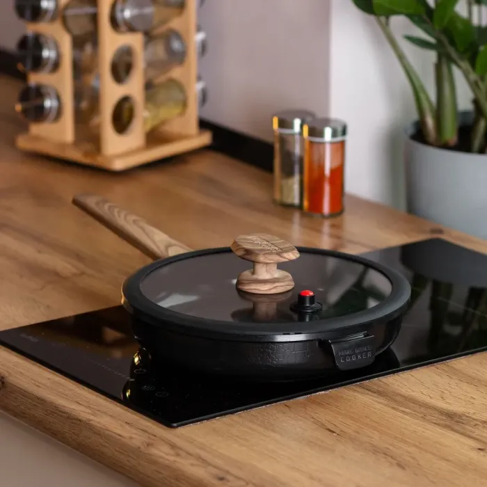 Сковорода MGC з кришкою 24 см та керамічним антипригарним покриттям 2.0 л чорна (HP-4-457B) - зображення 8