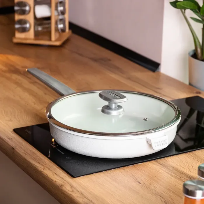 Сковорода MGC з кришкою 28 см та керамічним антипригарним покриттям 3.2 л біла (HP-4-459W) - зображення 5