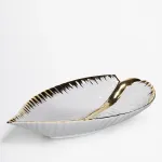 Декоративне блюдо у формі листочка 40 см, порцелянове, біле з золотом WH046 (WH046)