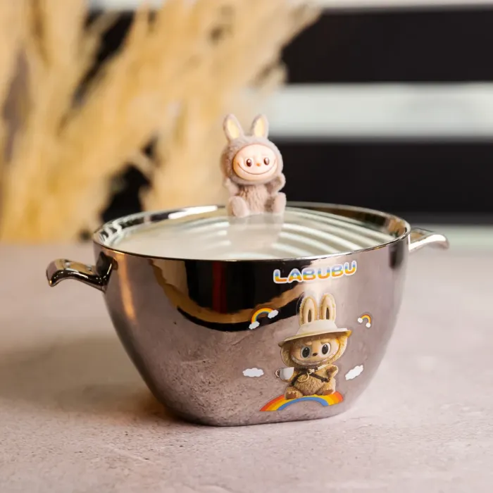 Бульйонниця порцелянова Labubu з кришкою та ручками 800 (мл) Ø15 (см) дитяча тарілка для супу та локшини Сріблястий з коричневим FM-34B (FM-34B) - зображення 2