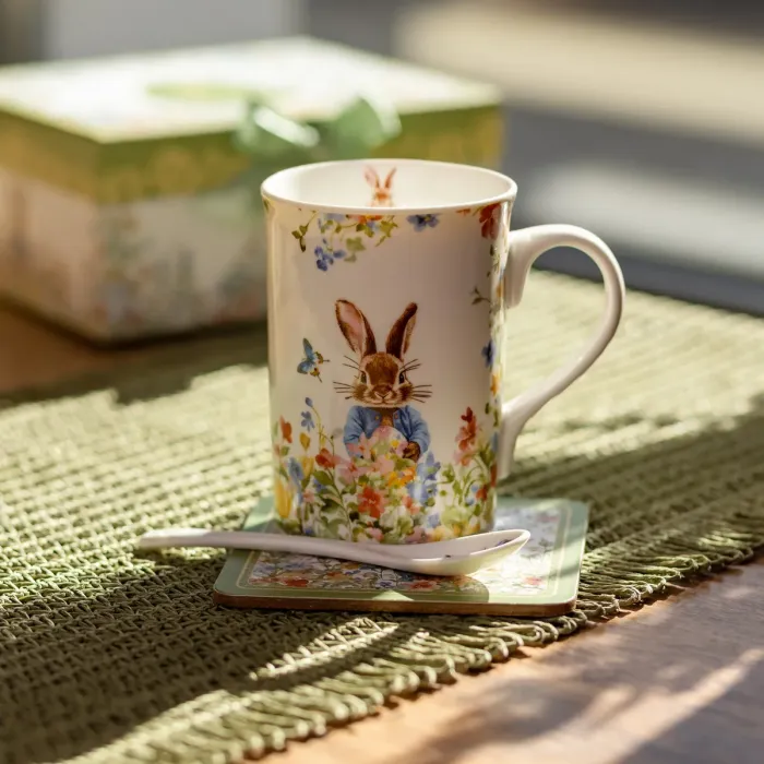 Чашка порцелянова Garden Rabbits для чаю та кави  з блюдцем і ложкою 300 мл HP-7323-1 (HP-7323-1) - зображення 2