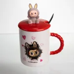 Кубок порцелянова з кришкою і ложкою Labubu 400 (мл) подарункова кружка прикольна чашка для дітей на подарунок Червоний FM-35D (FM-35D)