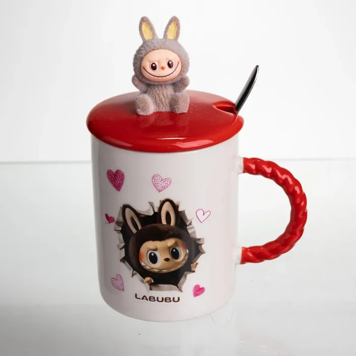 Кубок порцелянова з кришкою і ложкою Labubu 400 (мл) подарункова кружка прикольна чашка для дітей на подарунок Червоний FM-35D (FM-35D) - зображення 1