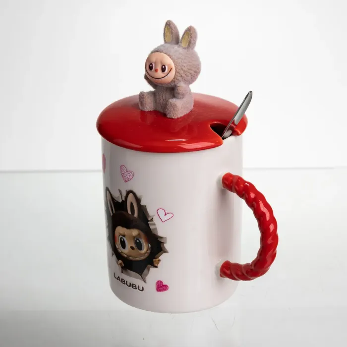 Кубок порцелянова з кришкою і ложкою Labubu 400 (мл) подарункова кружка прикольна чашка для дітей на подарунок Червоний FM-35D (FM-35D) - зображення 4