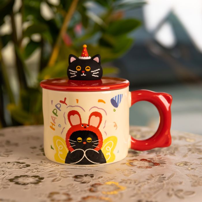 Кубок порцелянова з кришкою Kitten's Birthday 400 (мл) подарункова кружка прикольна чашка для дітей на подарунок Червоний FM-24D (FM-24D) - зображення 1