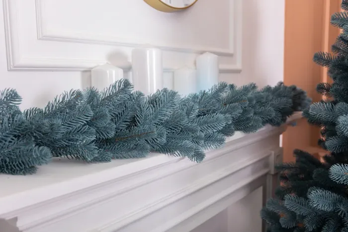 Хвойная литая гирлянда 2 м голубая ветка елки (TD-BRNCHBL2) - изображение 2