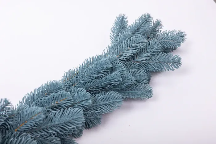 Хвойная литая гирлянда 2 м голубая ветка елки (TD-BRNCHBL2) - изображение 3