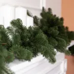 Хвойная литая гирлянда 2 м зеленая ветка елки (KOS-HVO12)