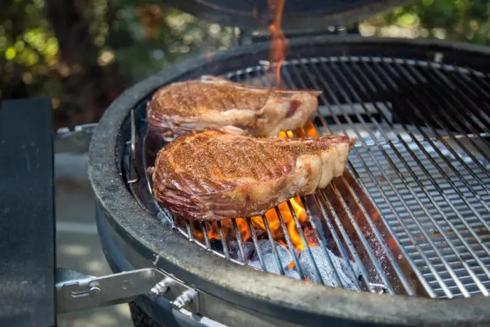 Кошик для копчення Slow and Sear Deluxe SnS для грилів 57 см (SNS-TWO) - зображення 10