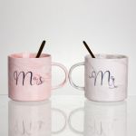 Набір парних порцелянових чашок Mr&Mis 2 (шт) по 400 (мл) чашки на подарунок з ложкою FM-28 (FM-28)