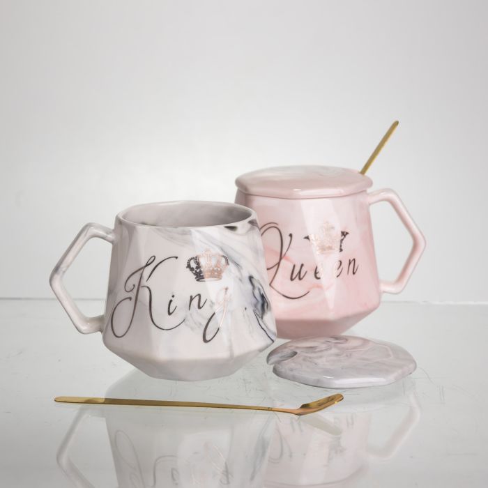 Набір парних порцелянових чашок Queen&King 2 (шт) по 400 (мл) чашки на подарунок із кришкою і ложкою Рожевий з блакитним FM-31 (FM-31) - зображення 5