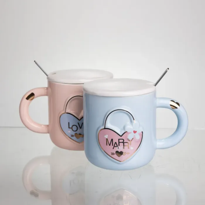 Набір парних порцелянових чашок із серцем 2 (шт) по 400 (мл) чашки на подарунок із кришкою та ложкою Рожевий з блакитним FM-32 (FM-32) - зображення 5