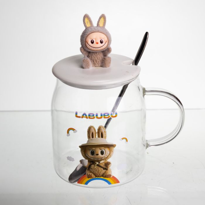 Новорічна велика скляна чашка "Лабубу" з кришкою та ложкою 600 мл, Святкова кружка чашка для дітей на подарунок Коричневий FM-56C (FM-56C) - зображення 2