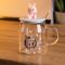Новорічна велика скляна чашка "Лабубу" з кришкою та ложкою 600 мл, Святкова кружка чашка для дітей на подарунок Рожевий FM-56B (FM-56B)