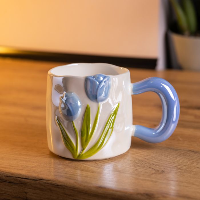 Новорічна порцелянова чашка для чаю та кави "Ніжний Тюльпан" з 3D-декором 400 мл, святкова кружка чашка на подарунок Блакитний FM-40D (FM-40D) - зображення 1
