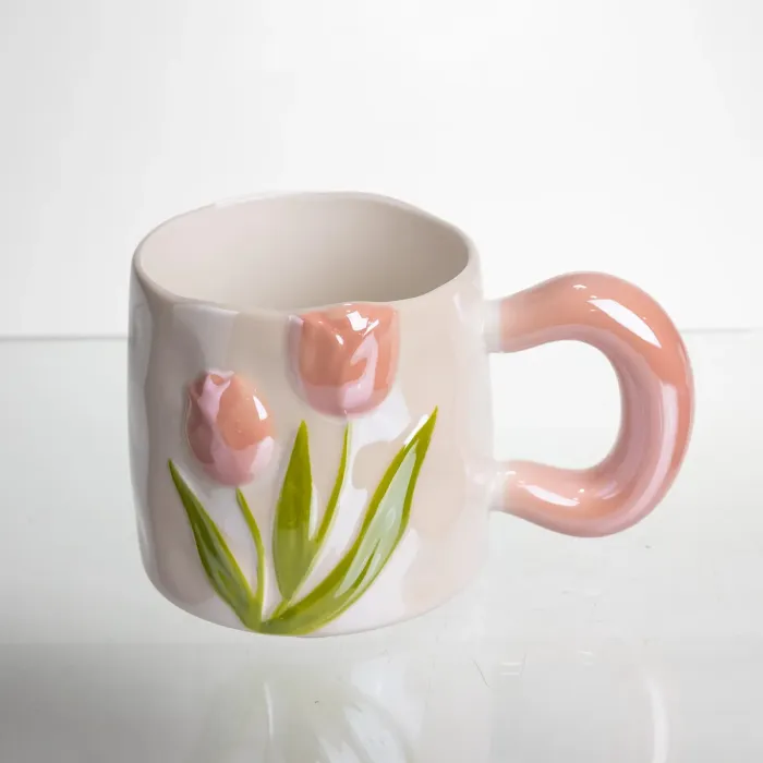 Новорічна порцелянова чашка для чаю та кави "Ніжний Тюльпан" з 3D-декором 400 мл, святкова кружка чашка на подарунок Рожевий FM-40A (FM-40A) - зображення 3