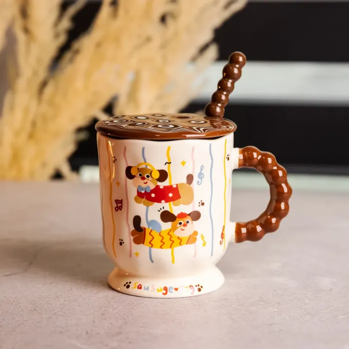 Новорічна порцелянова чашка "Весела Такса" з кришкою та ложкою 400 мл, Святкова кружка чашка для дітей на подарунок FM-17C (FM-17C) - зображення 1