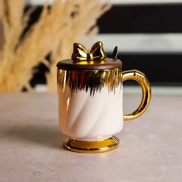 Новорічна порцелянова чашка «Золотий Вихор» 450 мл з кришкою і ложкою Yiwu FM-23D (FM-23D) - зображення 1