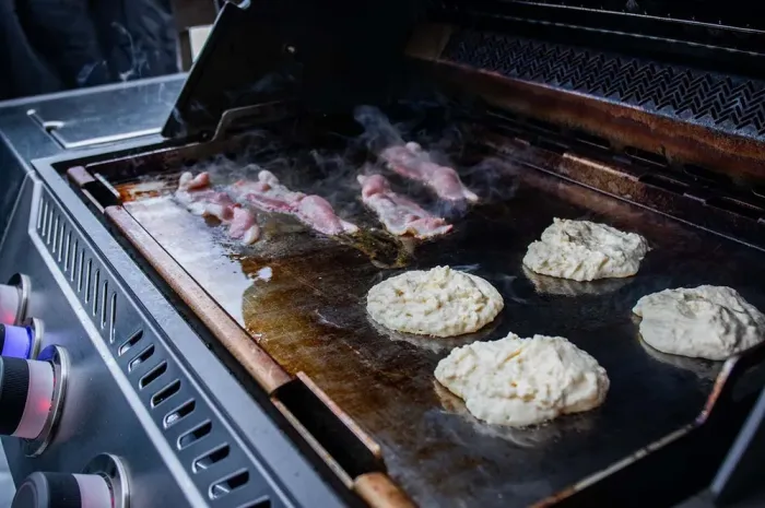 Планча з нержавіючої сталі для газових грилів Napoleon Rogue 525/Prestige/Pro/700 Series 56094 - зображення 15