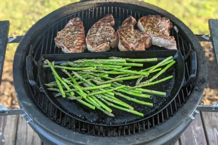 Піддон планча чавунний Slow and Sear Drip ‘N Griddle Cast Iron для вугільних грилів 47 см SNS-CI-18 - изображение 3