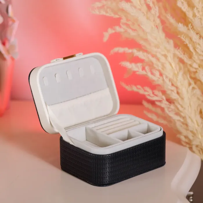 Скринька для прикрас з еко шкіри 15.5×11.5×8.5 ​​органайзер для ювелірних виробів (HP-5-37B) - зображення 6