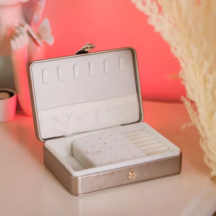 Скринька для прикрас з еко шкіри 16×11×4.7 см органайзер для ювелірних виробів (HP-5-30GOLD) - изображение 5