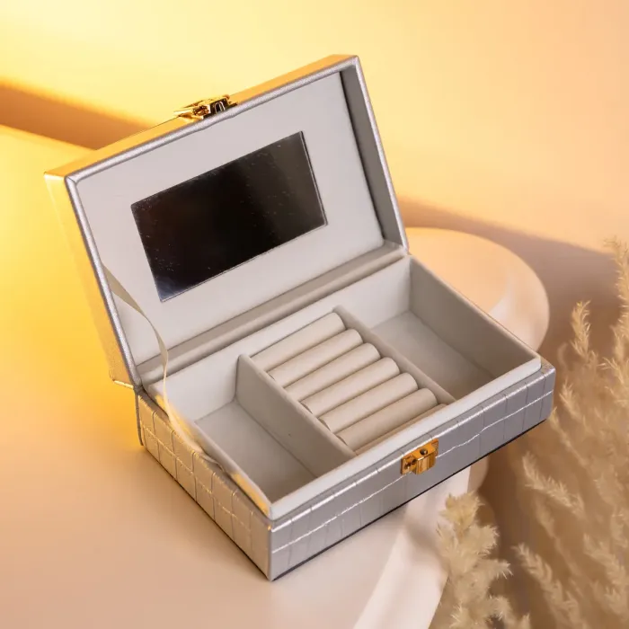 Скринька для прикрас з еко шкіри 3 відділення з дзеркалом 16×10×6 см Сірий HP-5-18G (HP-5-18G) - зображення 4