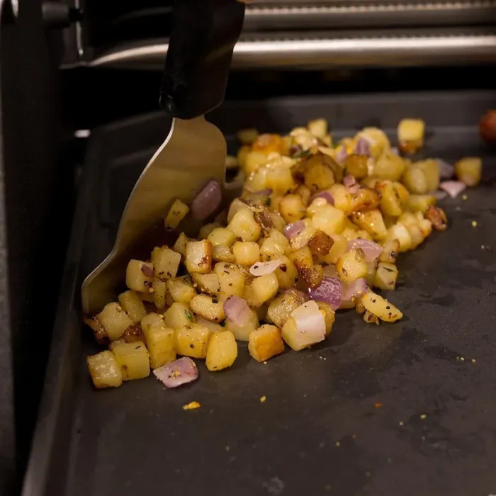 Скребок для планчі Broil King 64039 - зображення 6