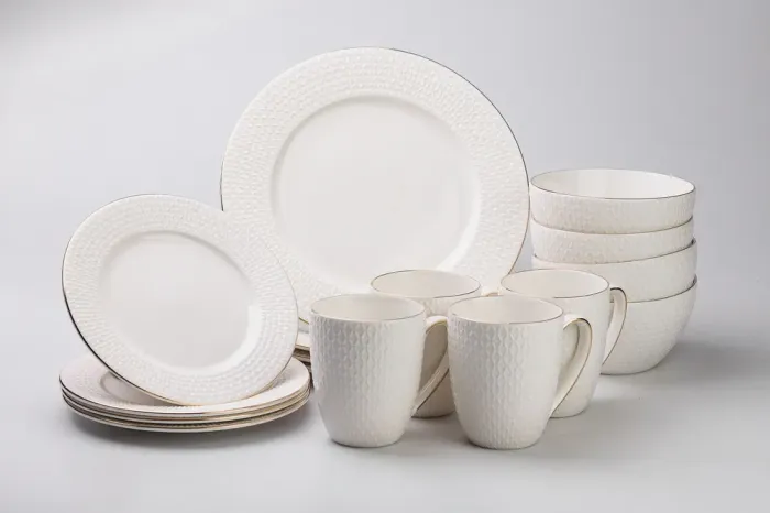 Столовий сервіз на 4 персони 16 предметів керамічний Білий з позолотою (HP-7-703) - зображення 1