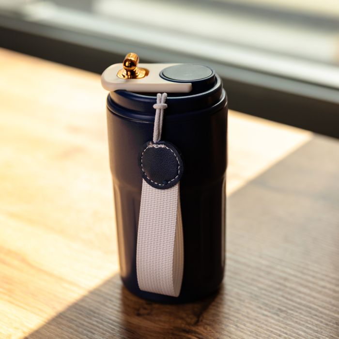 Термочашка Coffee 400 мл з ремінцем та датчиком температури, синій Yiwu HP-GM-4 (HP-GM-4) - изображение 2