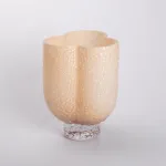 Ваза декоративна 18.5х16х25 см для квітів скляна фігурна ваза з кольорового скла 3 л Бежева (HP-10-30)