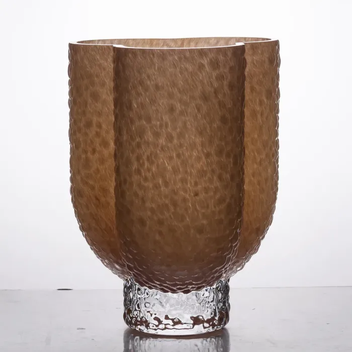 Ваза декоративна 18.5х16х25 см для квітів скляна фігурна ваза з кольорового скла 3 л Бежева (HP-10-30) - изображение 3