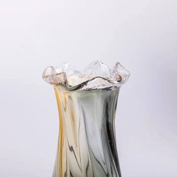 Ваза декоративна 26 см для квітів скляна фігурна ваза з кольорового скла 1.2 л Жовто-сіра (HP-9-11) - зображення 2