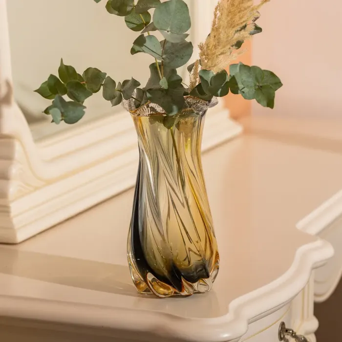 Ваза декоративна 30 см для квітів скляна фігурна ваза з кольорового скла 1.8 л Жовто-сіра (HP-9-10) - зображення 4