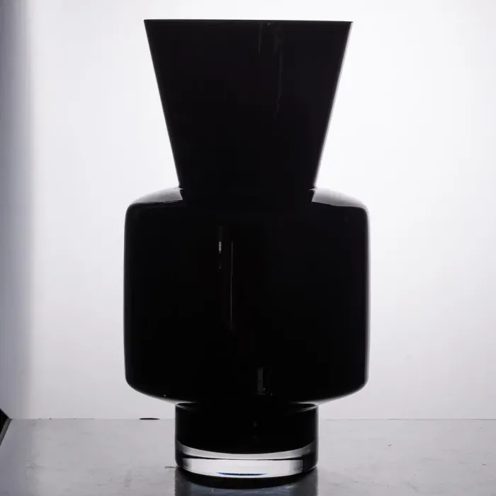 Ваза з кольорового скла для квітів 31 см декоративна ваза для декору та інтер'єру 4 л Чорна (HP-10-33) - изображение 2